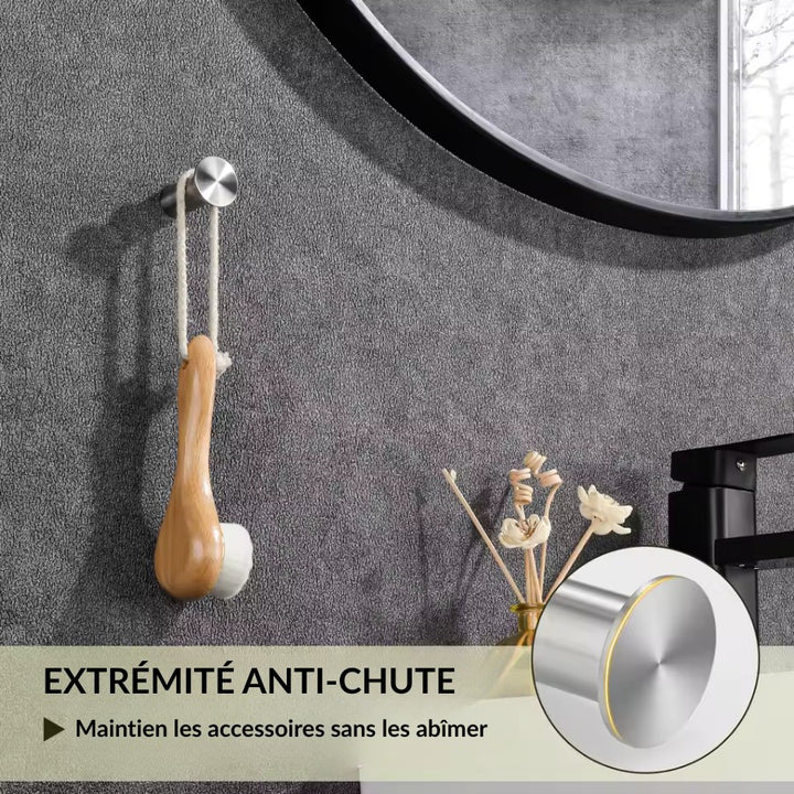 Patère murale inox brossé fixée au mur – rangement élégant pour salle de bain