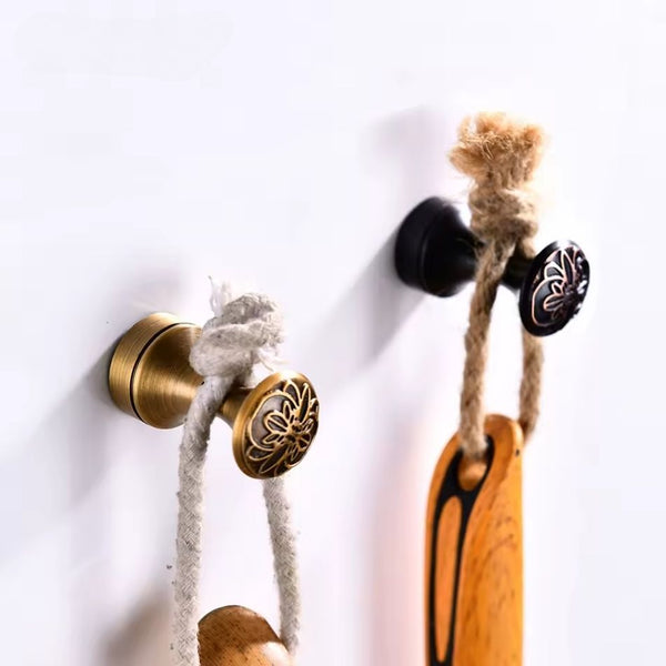 Patère ancienne en laiton